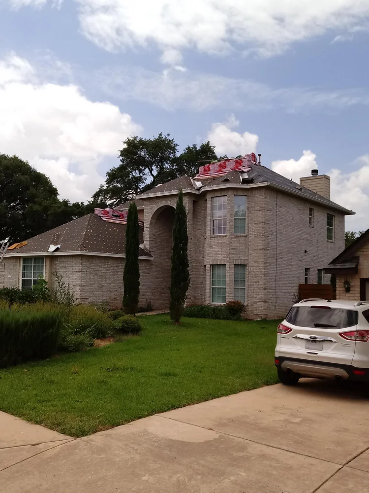 asphlat shingle roofer austin