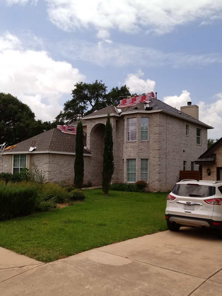 asphlat shingle roofer austin